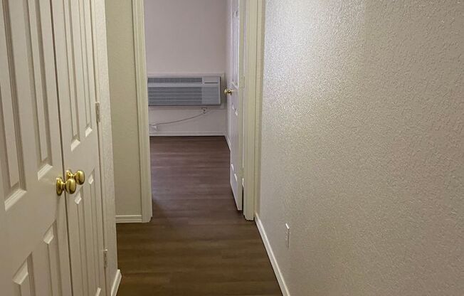 1 bed, 1 bath, $575, Unit #23