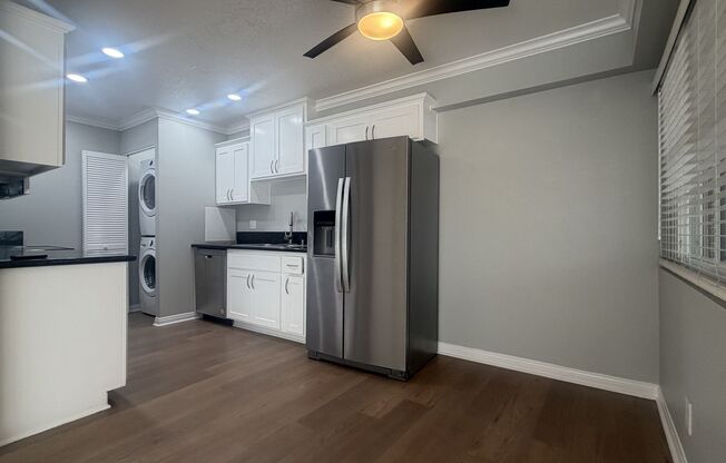 2 beds, 1 bath, 900 sqft, $2,950, Unit 603