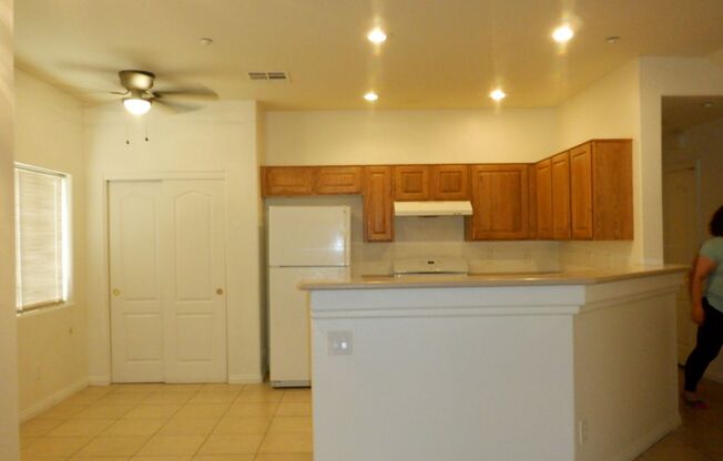 3 beds, 2.5 baths, $1,625, Unit # 102