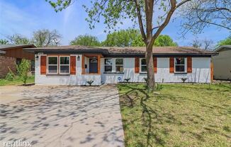 4009R W Walnut Street