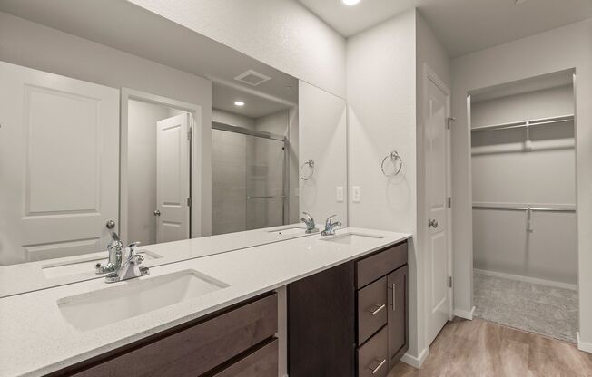 3 beds, 2.5 baths, $2,395, Unit UNIT 4