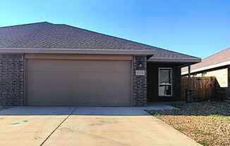 New 3/2/2 Duplex in Northwest Lubbock