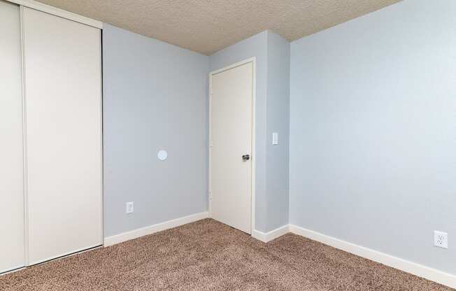 Welcome to Tamaryn Apartments