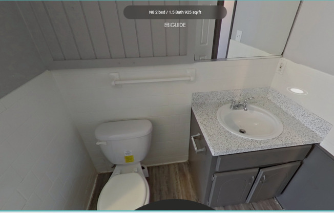 2 beds, 1.5 baths, 925 sqft, $800