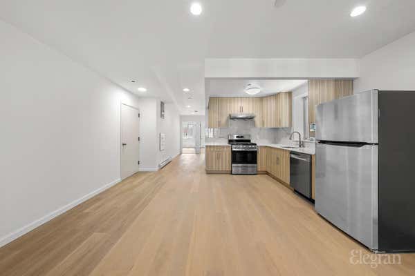 39 57 57 ST
