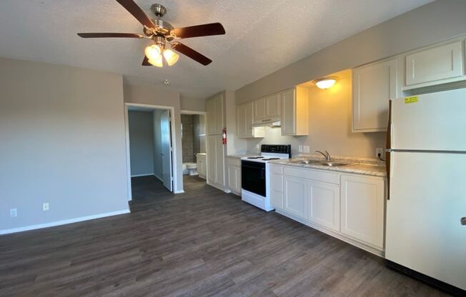 1 bed, 1 bath, $695, Unit 8 - UP