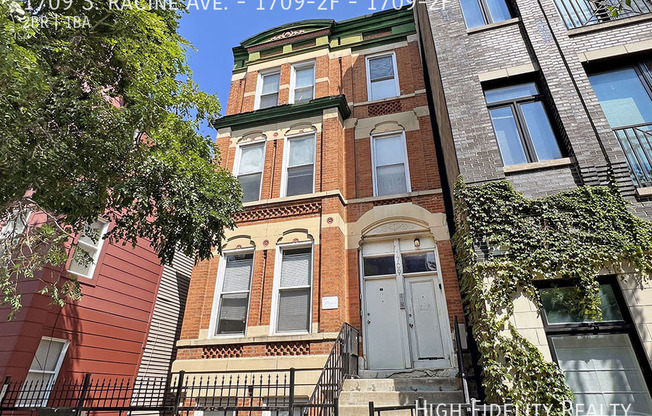 1709 S Racine Ave