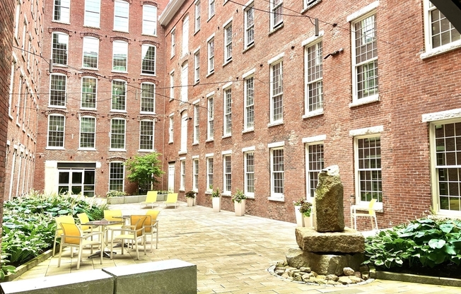 2 beds, 2 baths, 1,425 sqft, $3,000, Unit 355