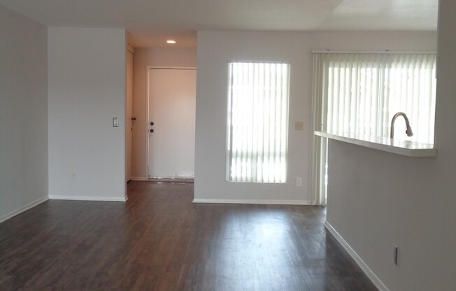 1 bed, 1 bath, $2,200, Unit #C