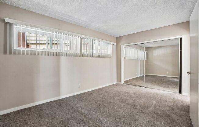 1 bed, 1 bath, 750 sqft, $2,560, Unit 12