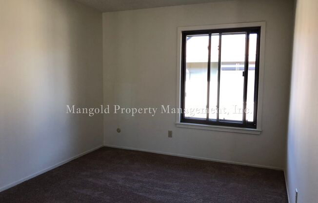 2 beds, 1 bath, 1,096 sqft, $2,675, Unit 0J09