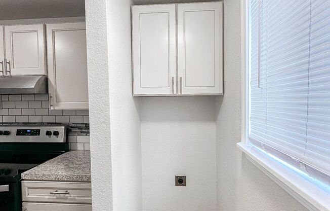 2 beds, 2 baths, 1,096 sqft, $1,525, Unit 1877A