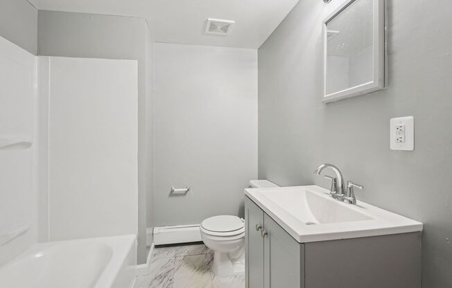 2 beds, 1 bath, 763 sqft, $1,585, Unit A5