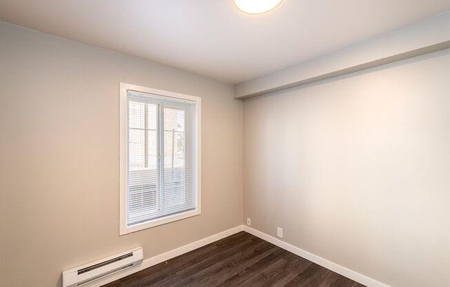 2 beds, 1 bath, 490 sqft, $1,742, Unit 102