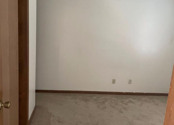 1 bed, 1 bath, 1,000 sqft, $700