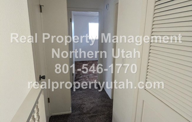 2 beds, 1.5 baths, 1,086 sqft, $1,050, Unit #4