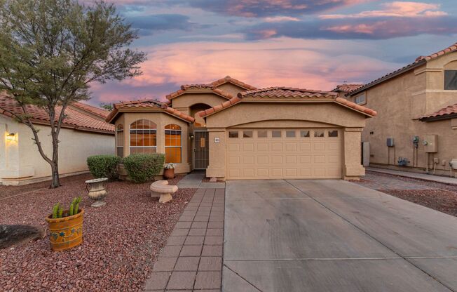 Beautiful 3-Bedroom, 2-Bathroom Single-Story Home with Vaulted Ceilings and Sparkling Pool!