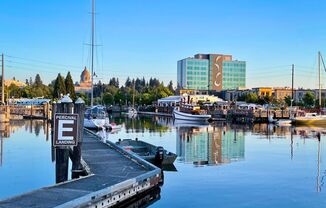 1 bed, 1.5 baths, 959 sqft, $2,450, Unit 4th #411