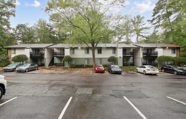 Riverwood Apartments in Roswell, GA Building Exterior