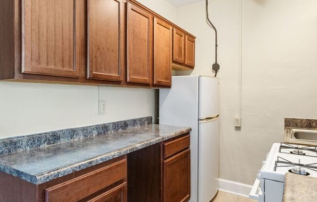 1 bed, 1 bath, 475 sqft, $700, Unit 36