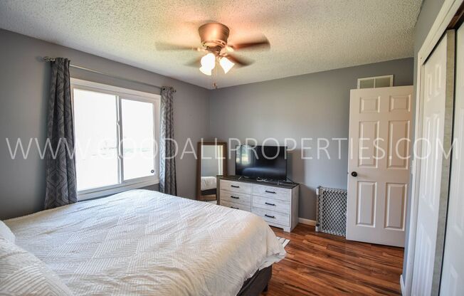 2 beds, 1.5 baths, $1,525