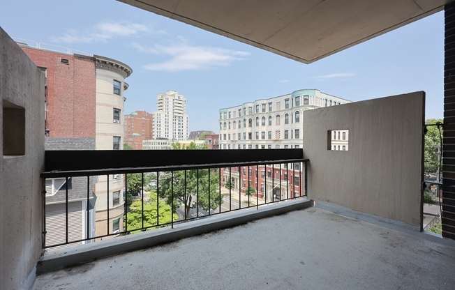 2 beds, 2 baths, 1,000 sqft, $3,950, Unit 401