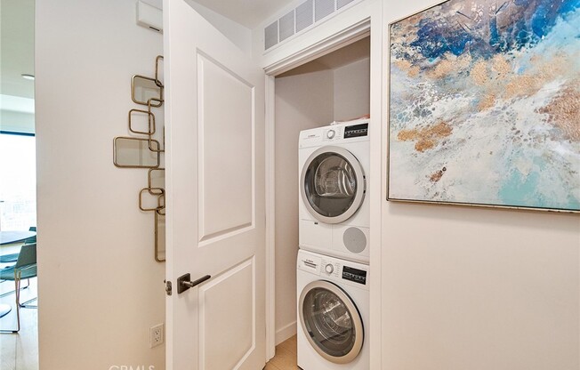 1 bed, 1 bath, 711 sqft, $3,200, Unit 2411