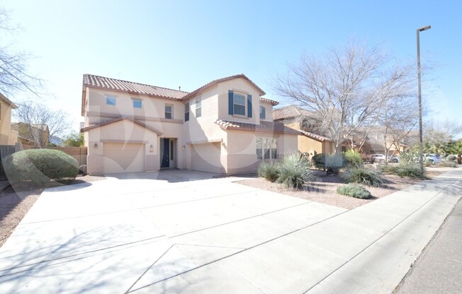 3105 E VALLEJO DR