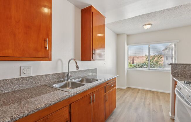 2629 S Budlong Avenue