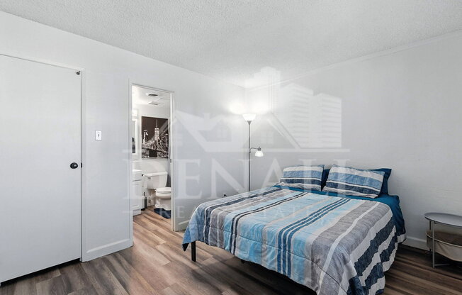 2 beds, 2 baths, 932 sqft, $1,450, Unit Unit 229e