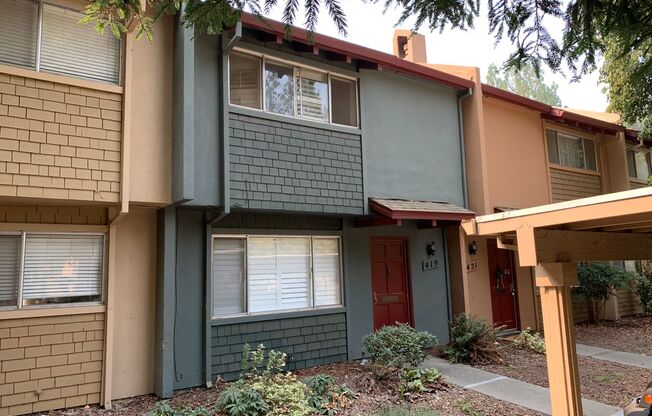 Adorable 3 Bed 1.5 Bath Covell Commons Condo
