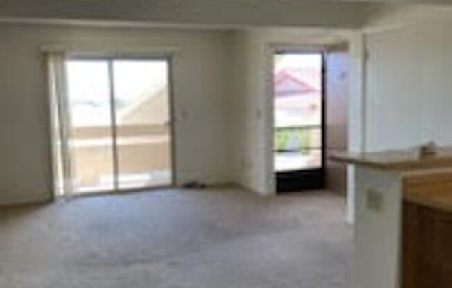 Laughlin Bay Village- 2 Bedroom Condo!