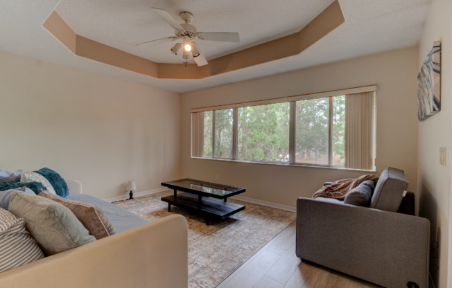 60 WHITTINGTON DR