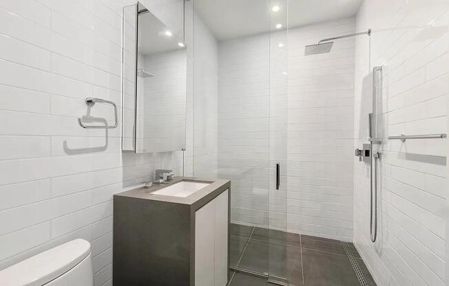 496 BROADWAY 3