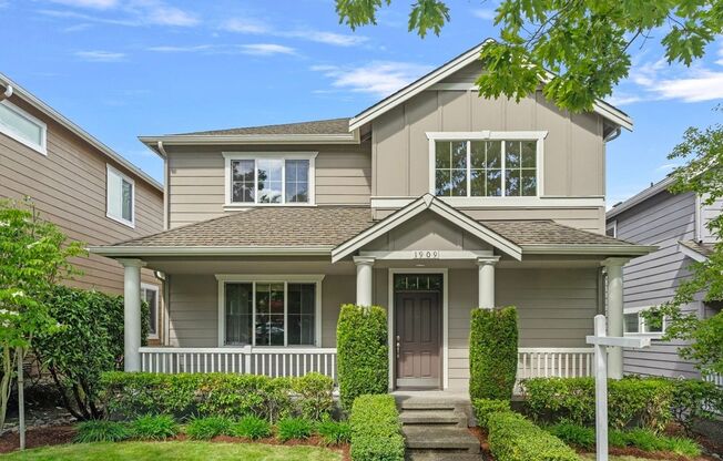 Stunning 4 Bed 2.5 Bath for Rent in Issaquah!