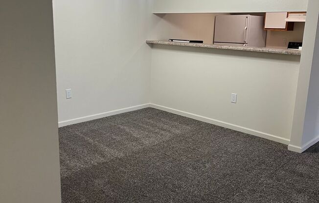 3 beds, 2 baths, 1,360 sqft, $1,489, Unit 30