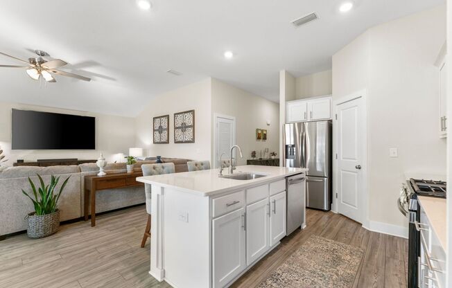 Beautiful Home Near Tyndall AFB