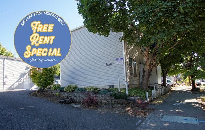 $250 OFF! Bustling SE Division: 2nd Floor Studio w/Balcony Ready Mid-July!