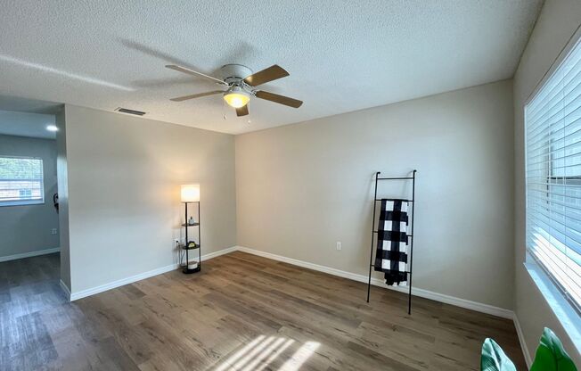 1 bed, 1 bath, 557 sqft, $1,299, Unit J30