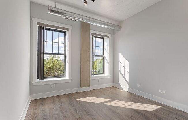 3 beds, 1 bath, 724 sqft, $2,700, Unit 514