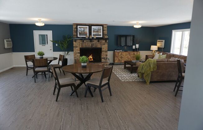 1 bed, 1 bath, 701 sqft, $1,239, Unit 2-301