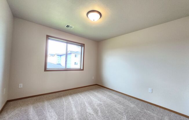 2 beds, 1 bath, 1,006 sqft, $1,230, Unit 3520 304
