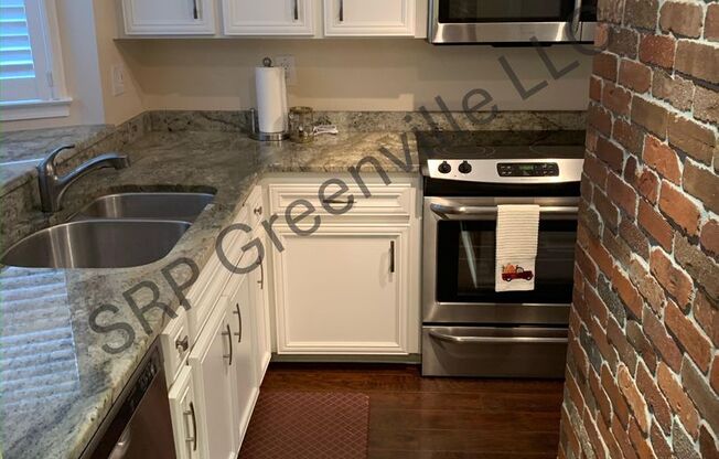 Coming Soon!! Remodeled, Adorable Downtown Greenville 2Bed/2.5 Bath Townhome