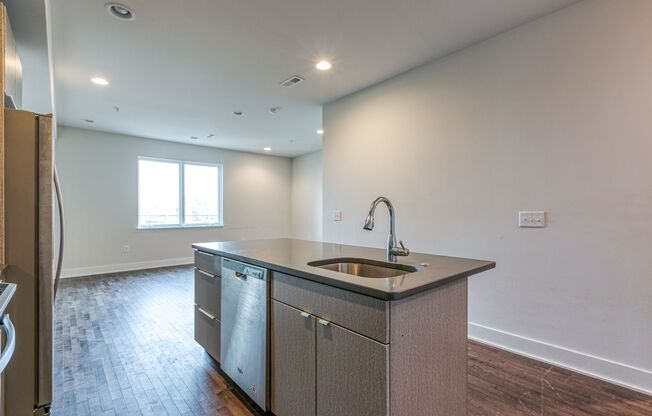 3 beds, 2.5 baths, 1,300 sqft, $2,750, Unit Unit 4