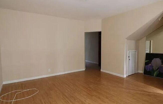 1 bed, 1 bath, 615 sqft, $2,600, Unit 3323 Barham Blvd