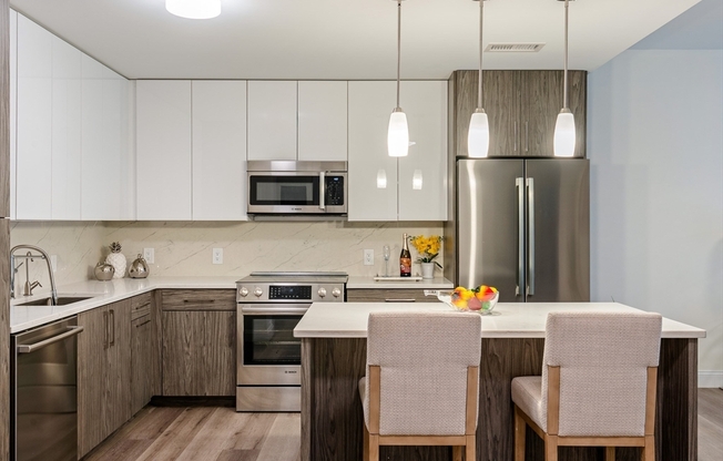 2 beds, 2.5 baths, 1,201 sqft, $4,400, Unit 304