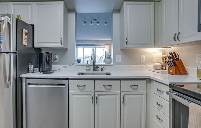 Update Old Town Condo Next to Metro