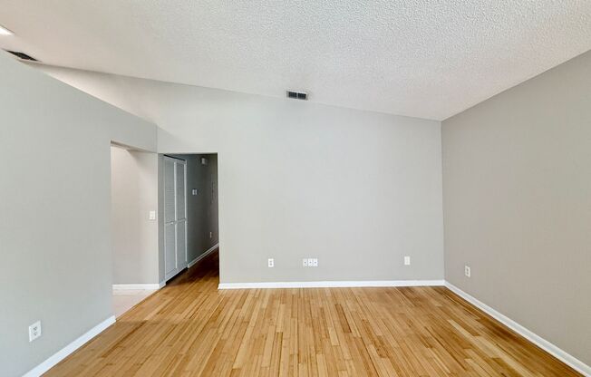 Cute 3/2 Townhome in Winter Park - close to WP Pines Golf Course!