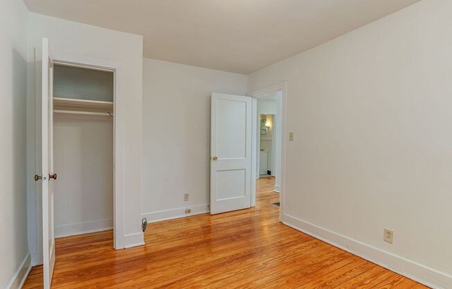 3 beds, 1 bath, $2,350