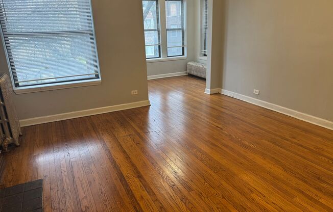 6832-34 South East End